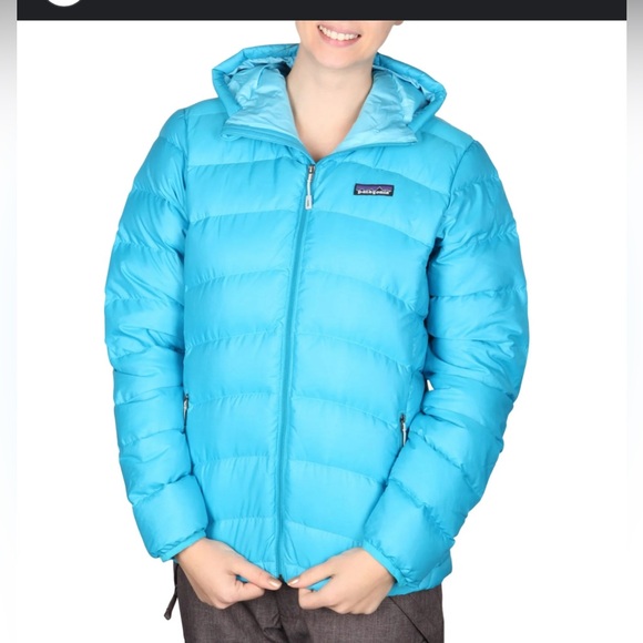 Patagonia Jackets & Blazers - Patagonia Hi-Loft Down Filled Puffer Jacket Blue , size M